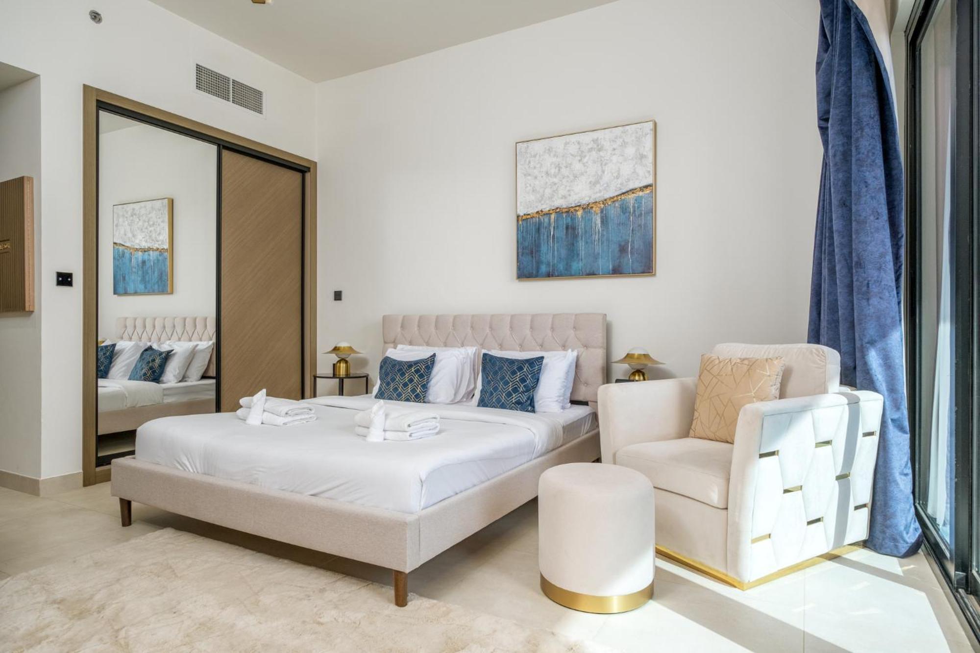 Apartment Business Bay Binghatti Canal With Terrace Dubai